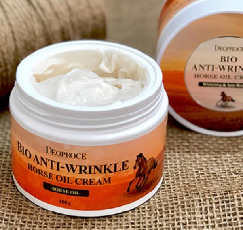 Kem chống nhăn da Deoproce Bio Anti Wrinkle Horse Oil Cream chiết xuất 100% từ mỡ ngựa